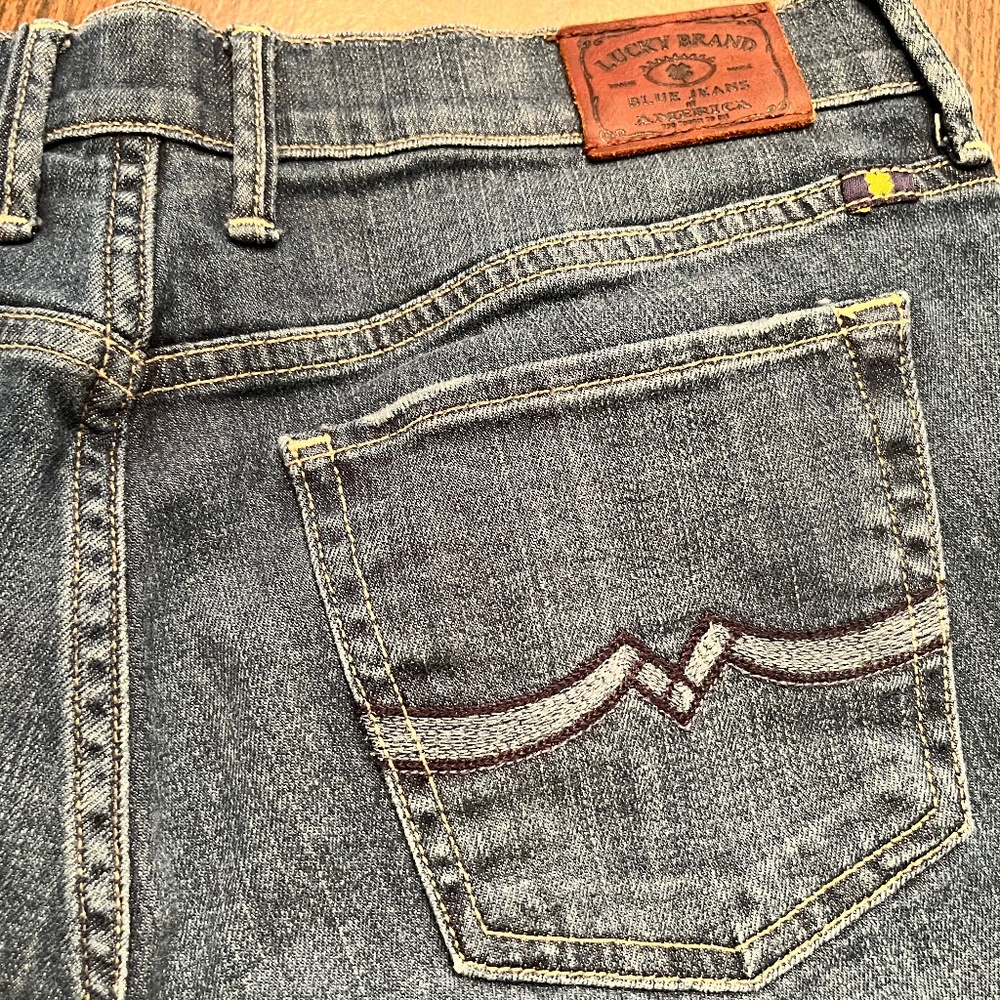 Lucky Brand Sweet and Low size 6 jeans - Picture 4 of 4
